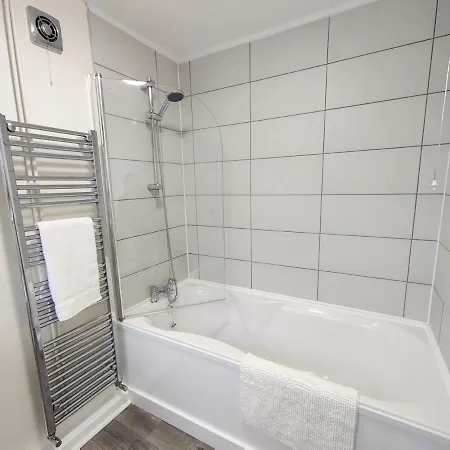 3Br-St Johns Hse-Free Parking-Workers-Kitchen-Wifi-Dog Friendly Apartment Doncaster Exterior photo
