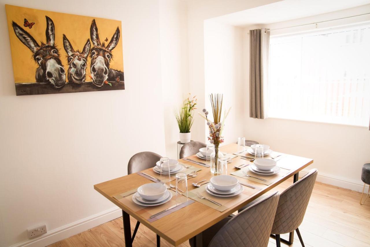 Apartment 3br-st Johns Hse-free Parking-workers-kitchen-wifi-dog Friendly *
