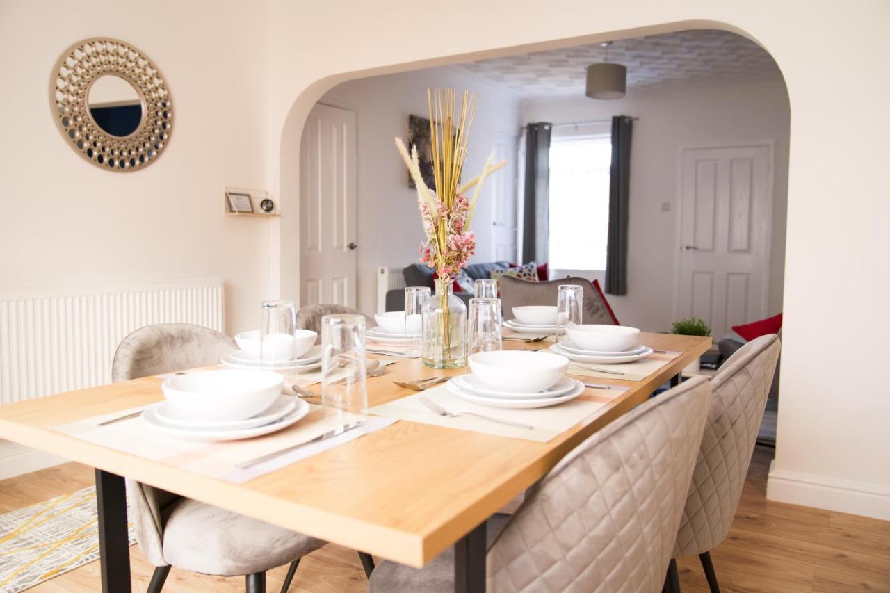 Apartment 3br-st Johns Hse-free Parking-workers-kitchen-wifi-dog Friendly *