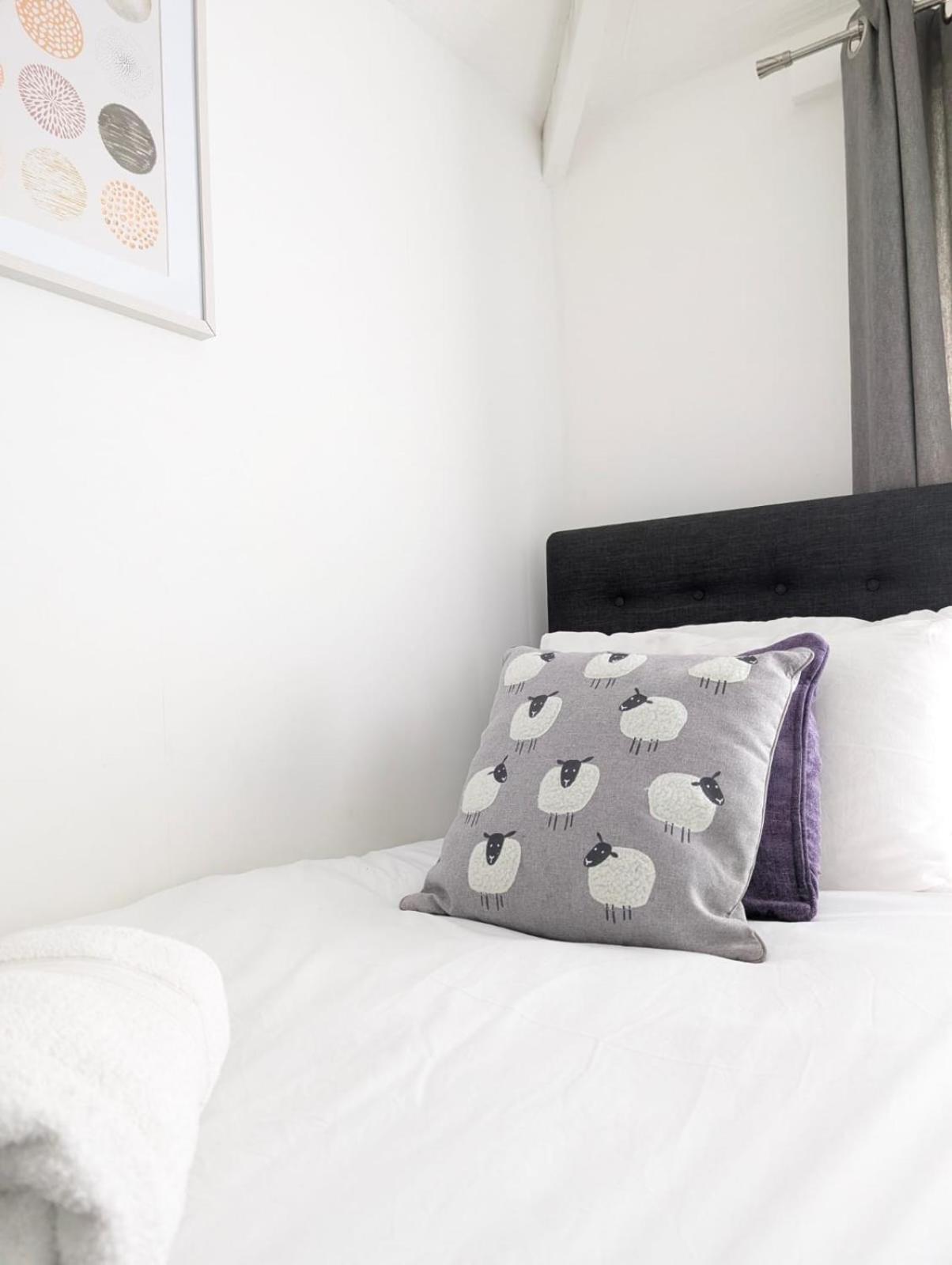 3br-st Johns Hse-free Parking-workers-kitchen-wifi-dog Friendly