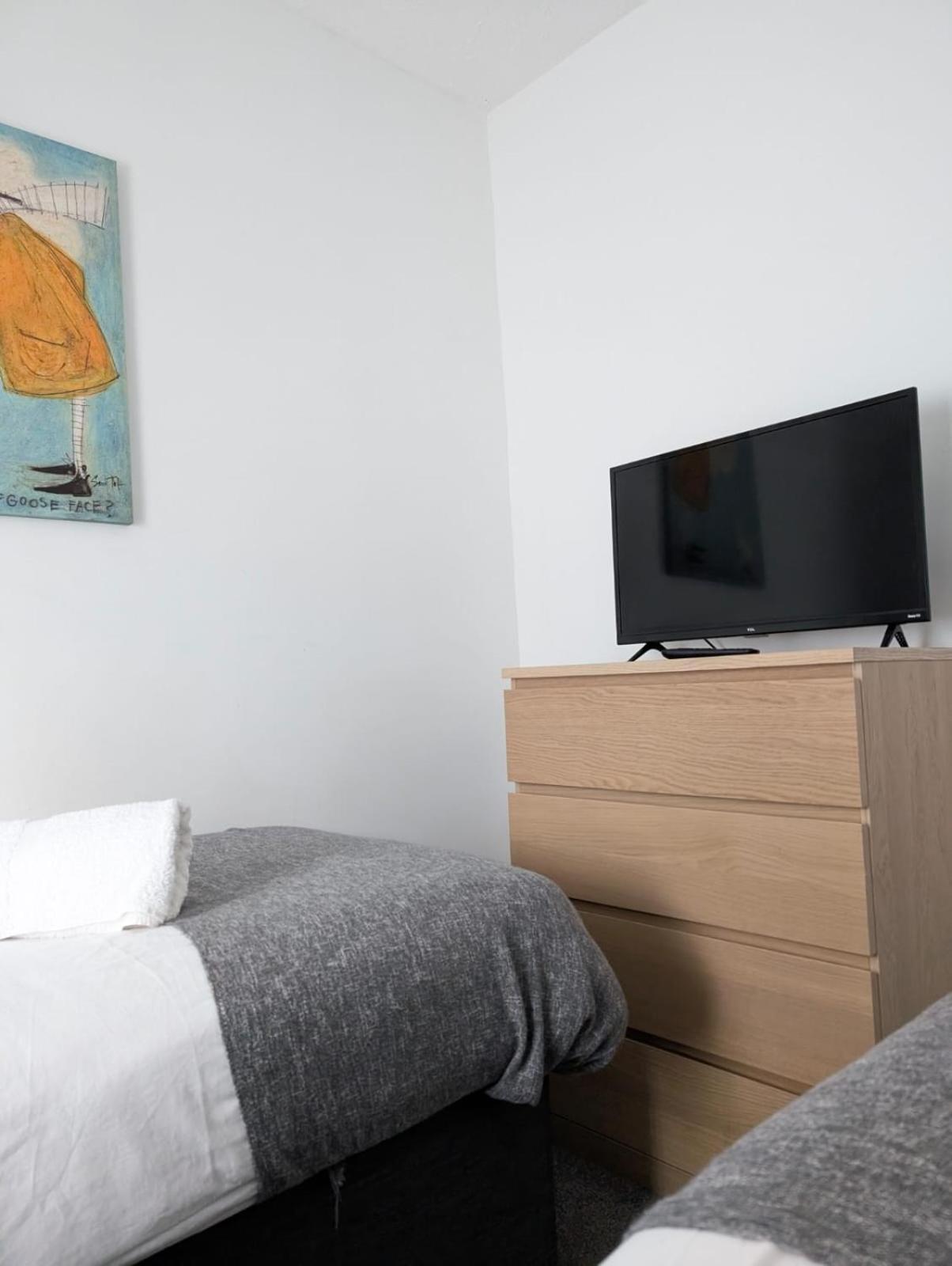 Apartment 3br-st Johns Hse-free Parking-workers-kitchen-wifi-dog Friendly Doncaster